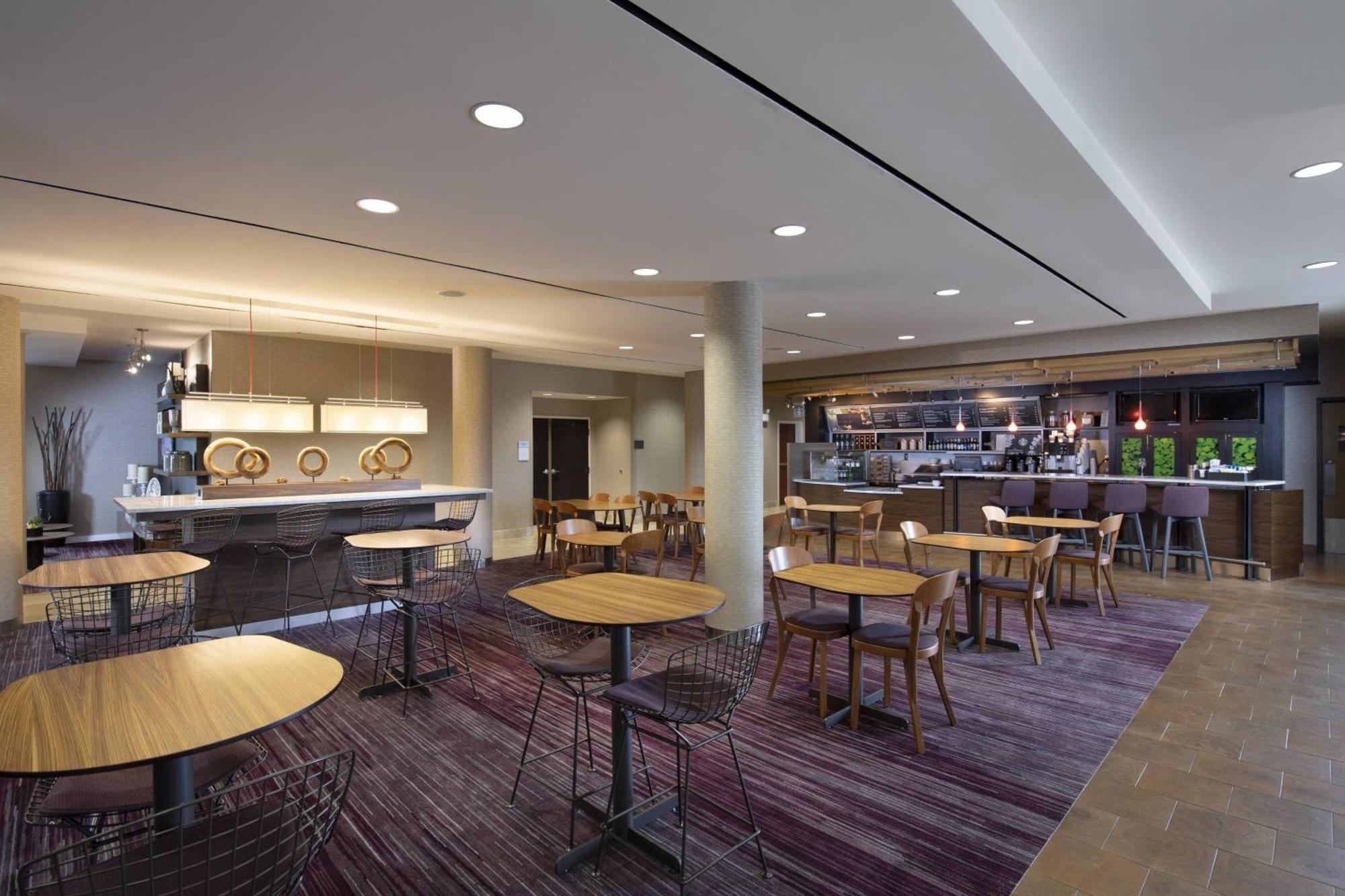 Courtyard Atlanta 3*