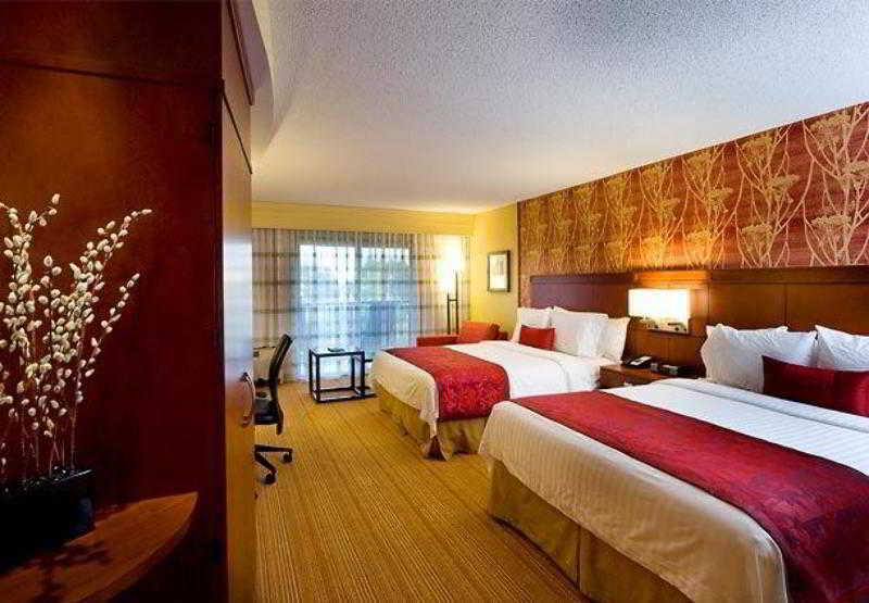 Courtyard Atlanta 3*